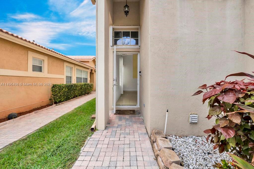 LAKES OF WESTERN PINES RE - Residential Lease