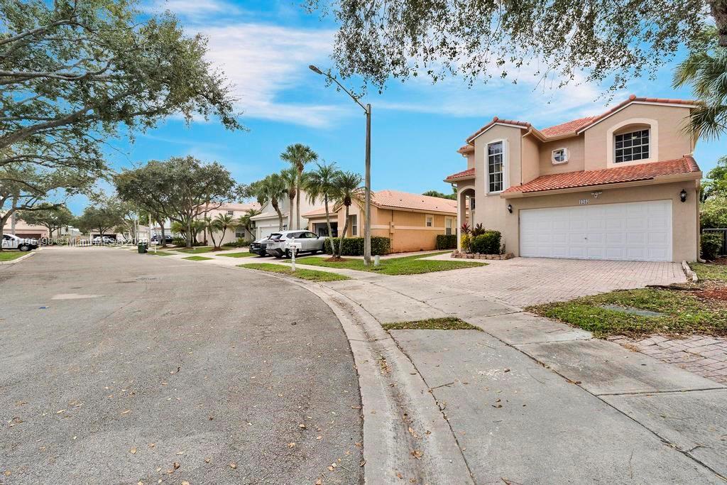 LAKES OF WESTERN PINES RE - Residential Lease
