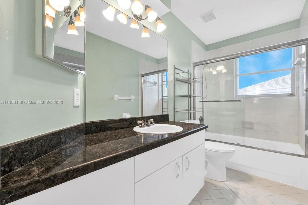 LAKES OF WESTERN PINES RE - Residential Lease