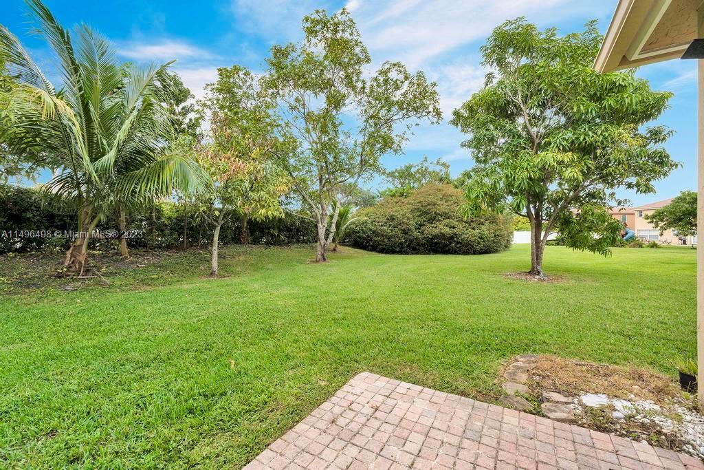 LAKES OF WESTERN PINES RE - Residential Lease