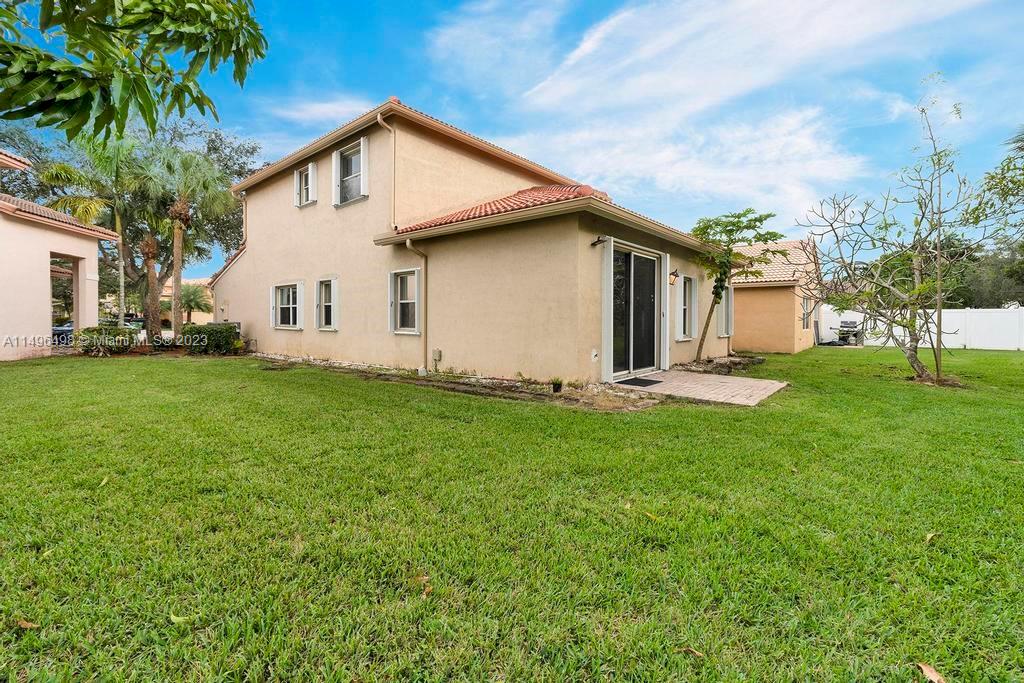 LAKES OF WESTERN PINES RE - Residential Lease