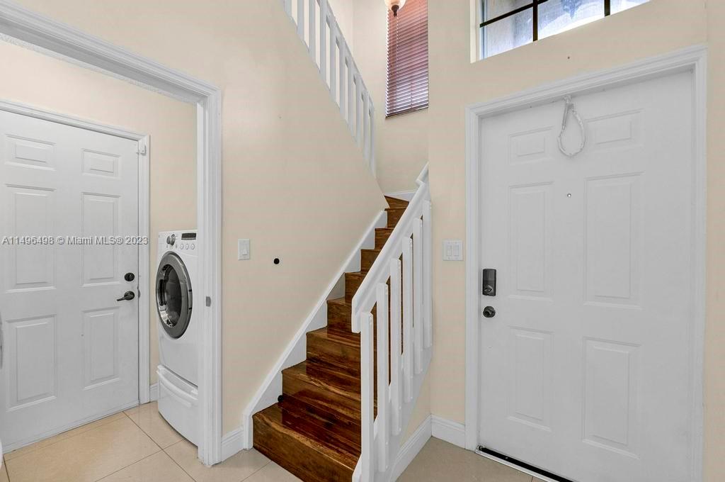 LAKES OF WESTERN PINES RE - Residential Lease