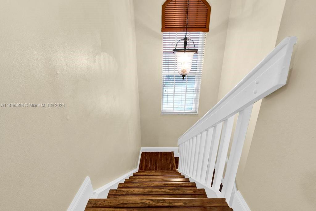 LAKES OF WESTERN PINES RE - Residential Lease