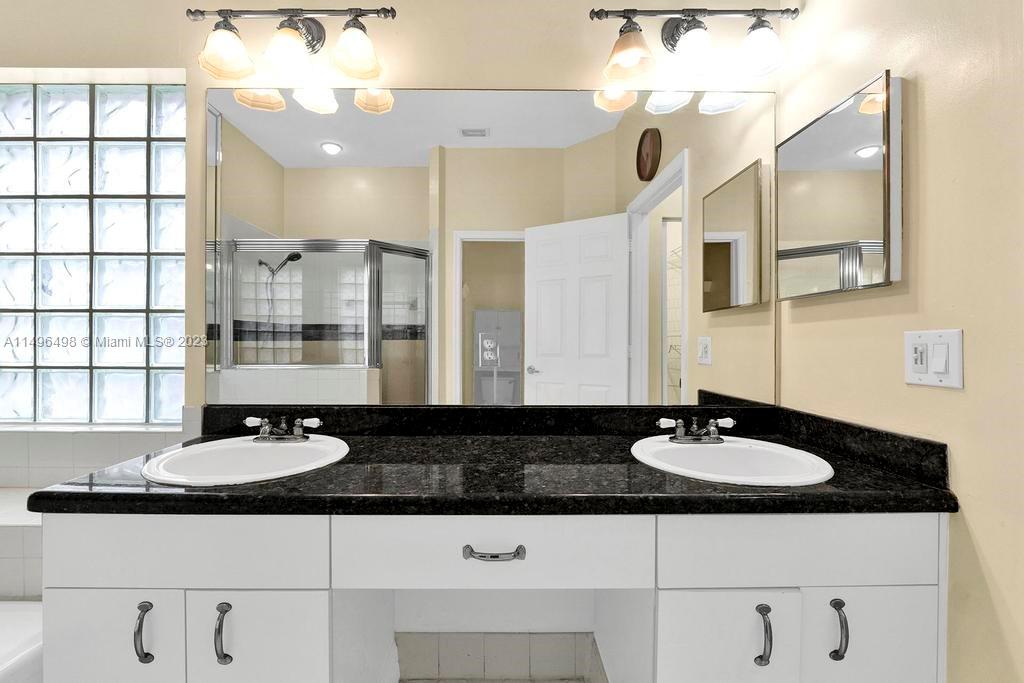 LAKES OF WESTERN PINES RE - Residential Lease