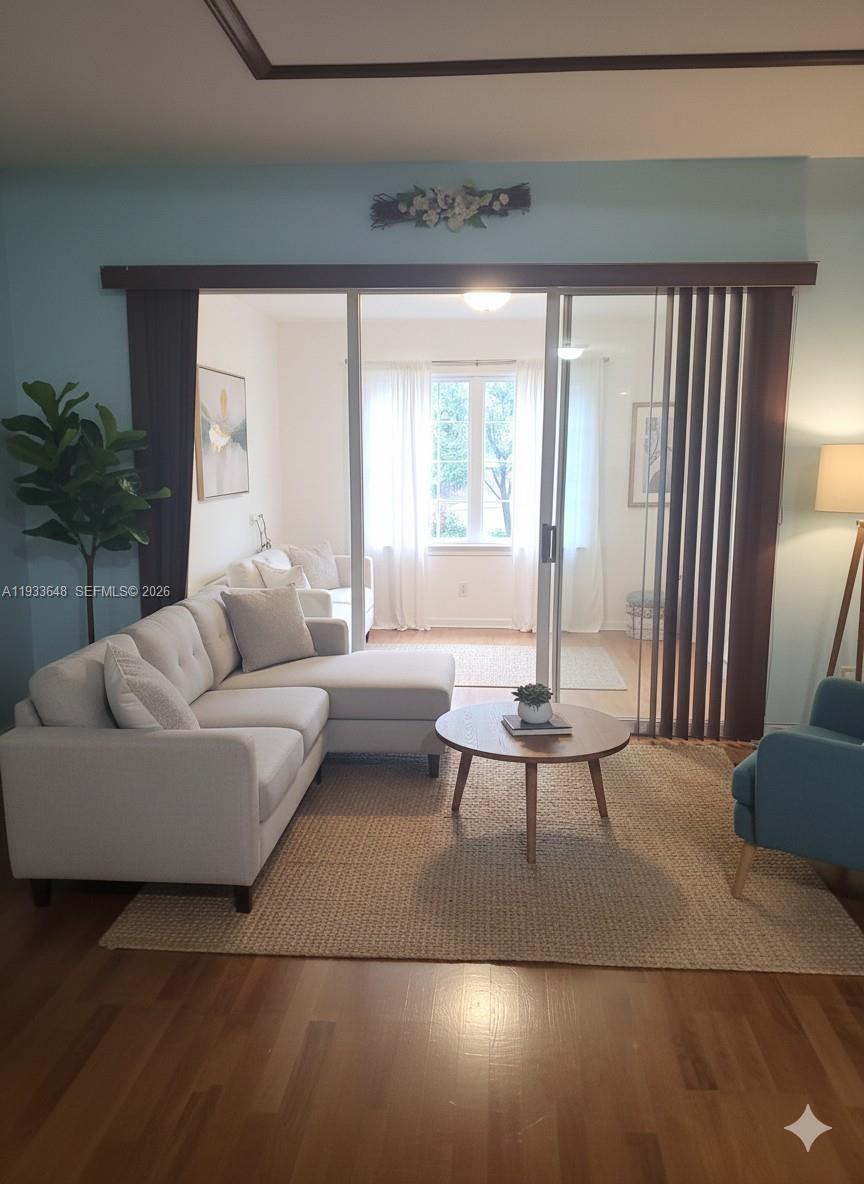 PALM CLUB WEST VILLAGE 1 - Residential