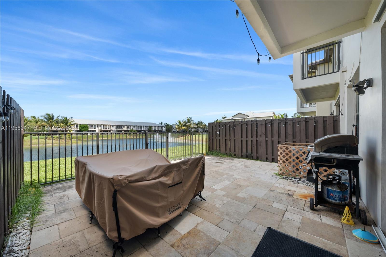 DORAL CAY - Residential Lease