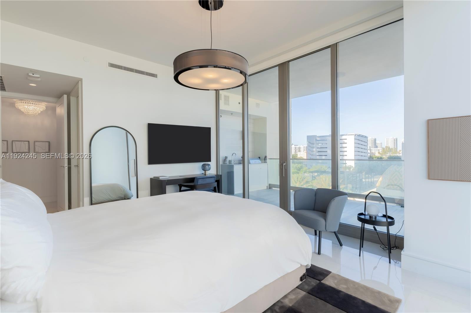 The Estates Acqualina - Residential