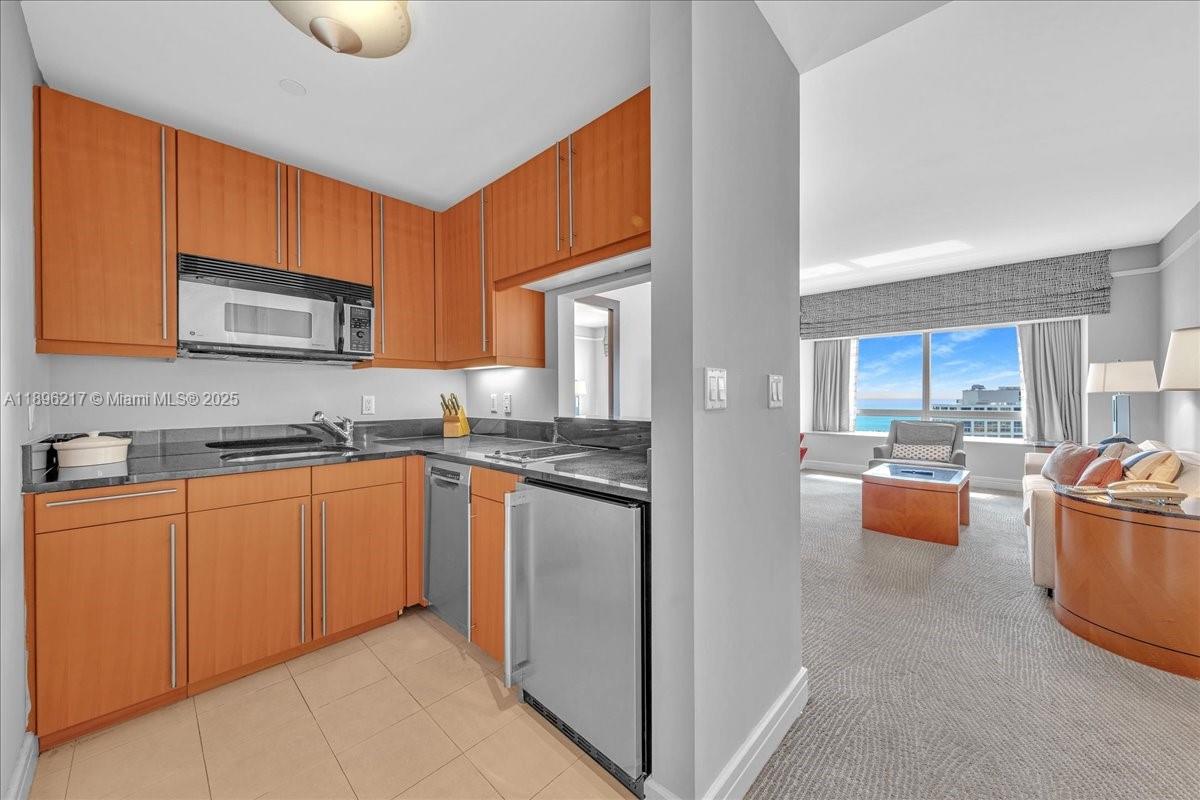 MILLENNIUM TOWER CONDOMIN - Residential