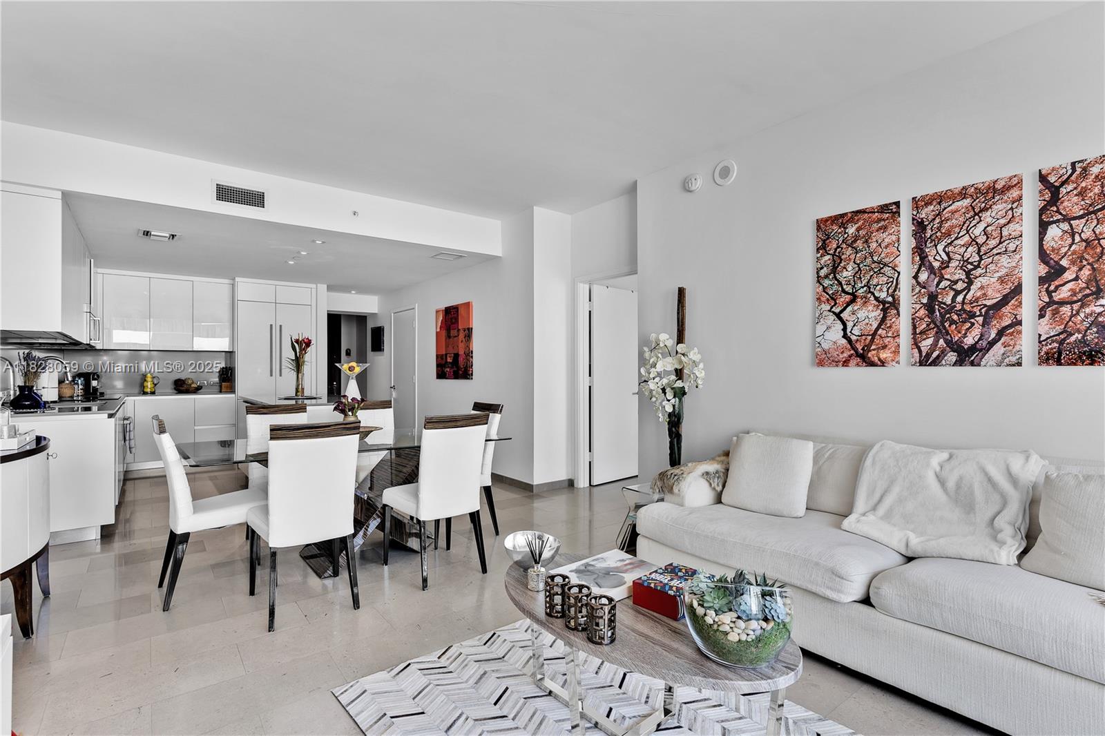 RISE CONDO - Residential