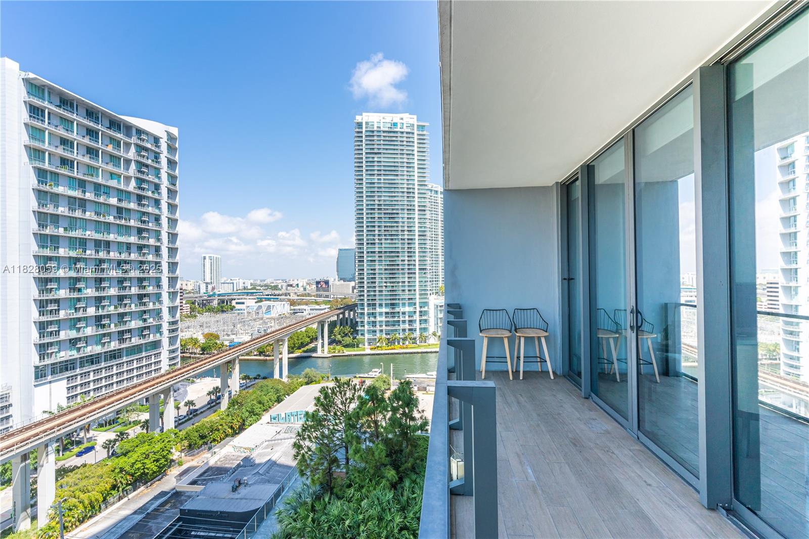 RISE CONDO - Residential