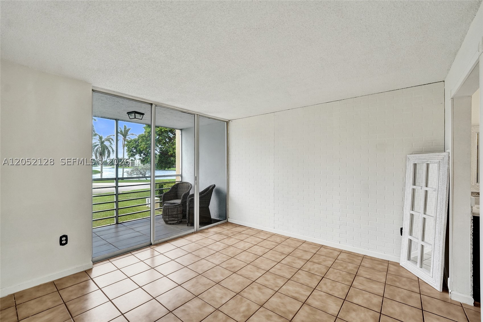 TANGERINE CONDOMINIUM EIG - Residential Lease