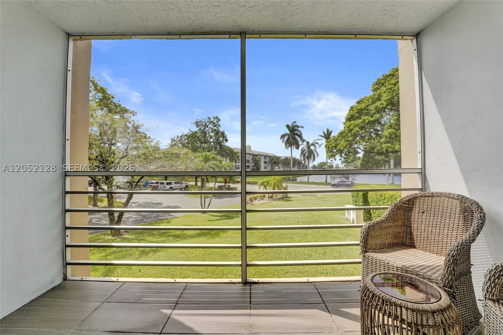 TANGERINE CONDOMINIUM EIG - Residential Lease