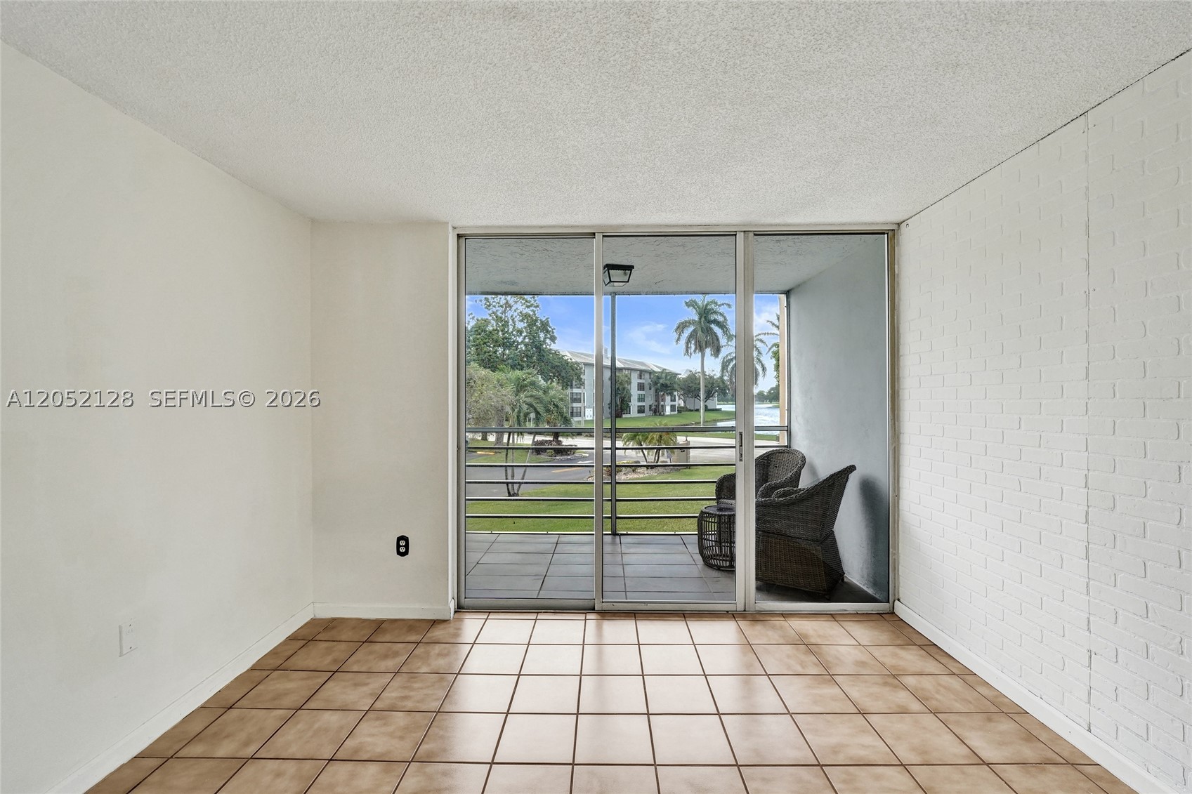 TANGERINE CONDOMINIUM EIG - Residential Lease