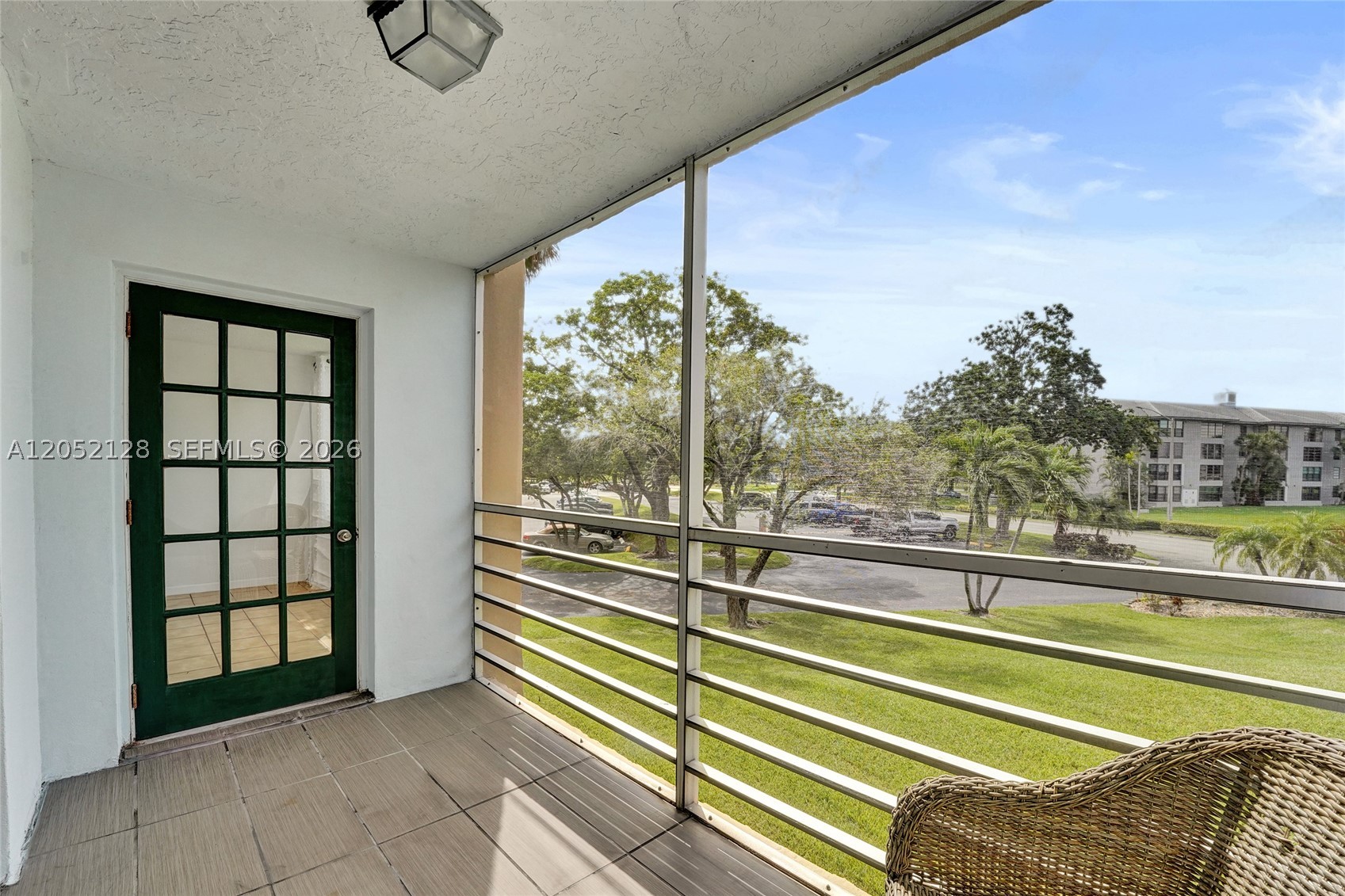 TANGERINE CONDOMINIUM EIG - Residential Lease