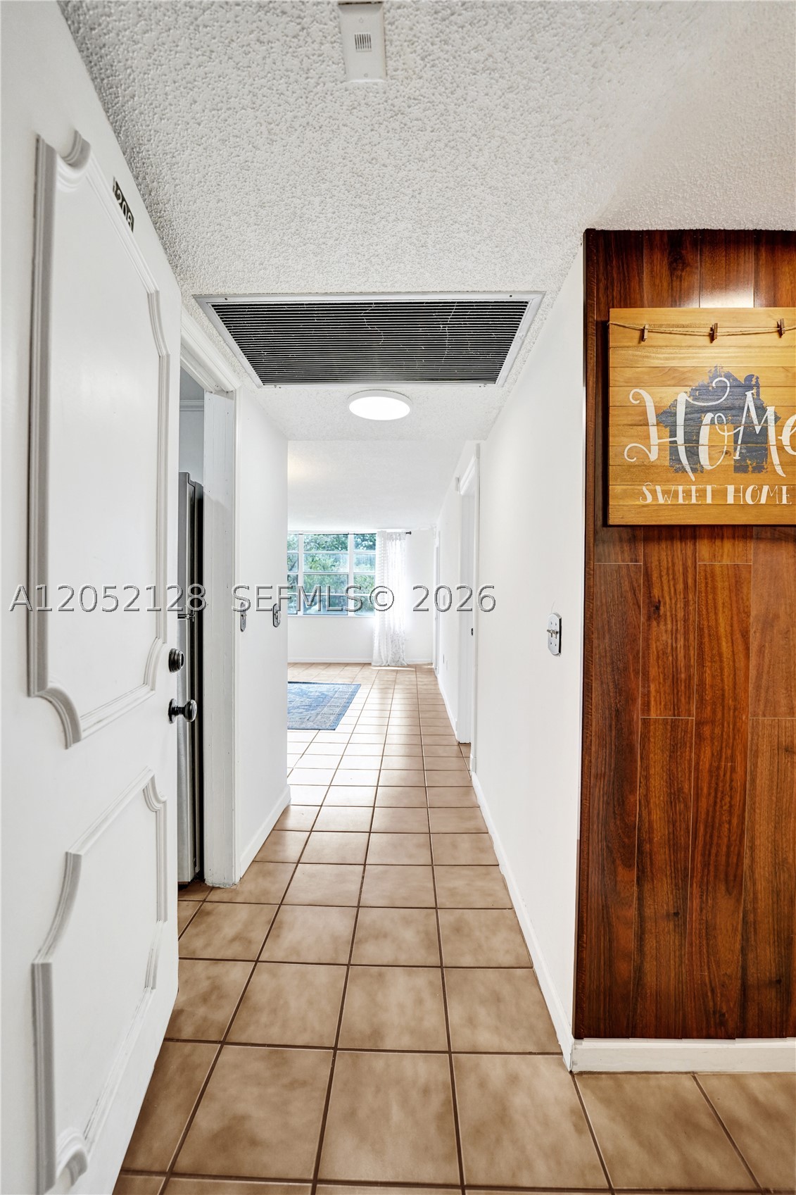 TANGERINE CONDOMINIUM EIG - Residential Lease