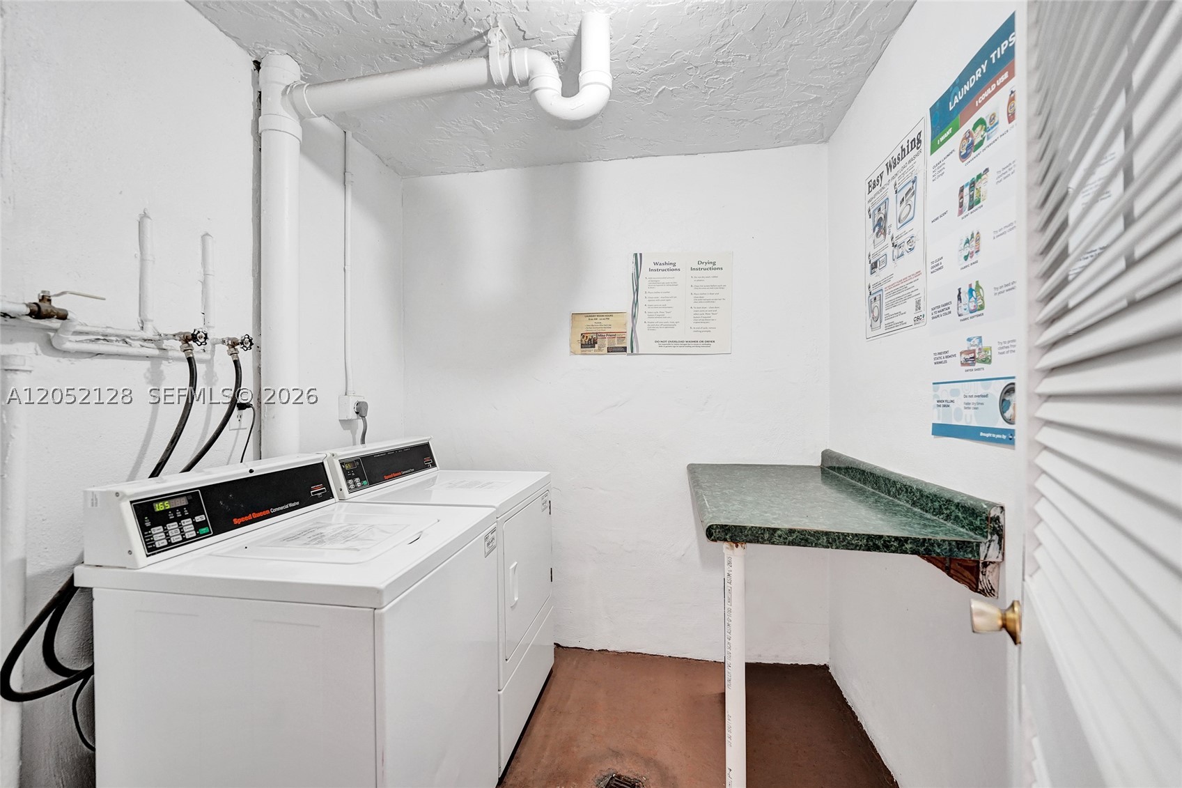 TANGERINE CONDOMINIUM EIG - Residential Lease
