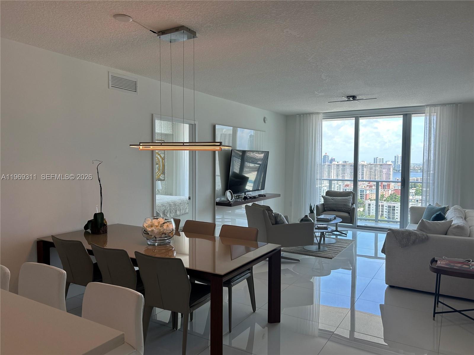 PARQUE TOWERS CONDO - Residential