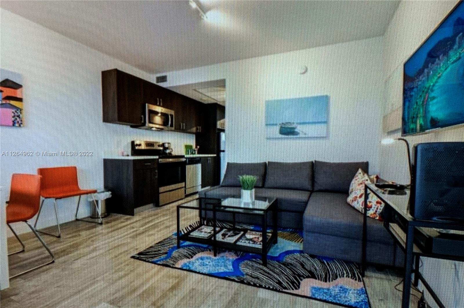 1035 EUCLID CONDO - Residential Lease