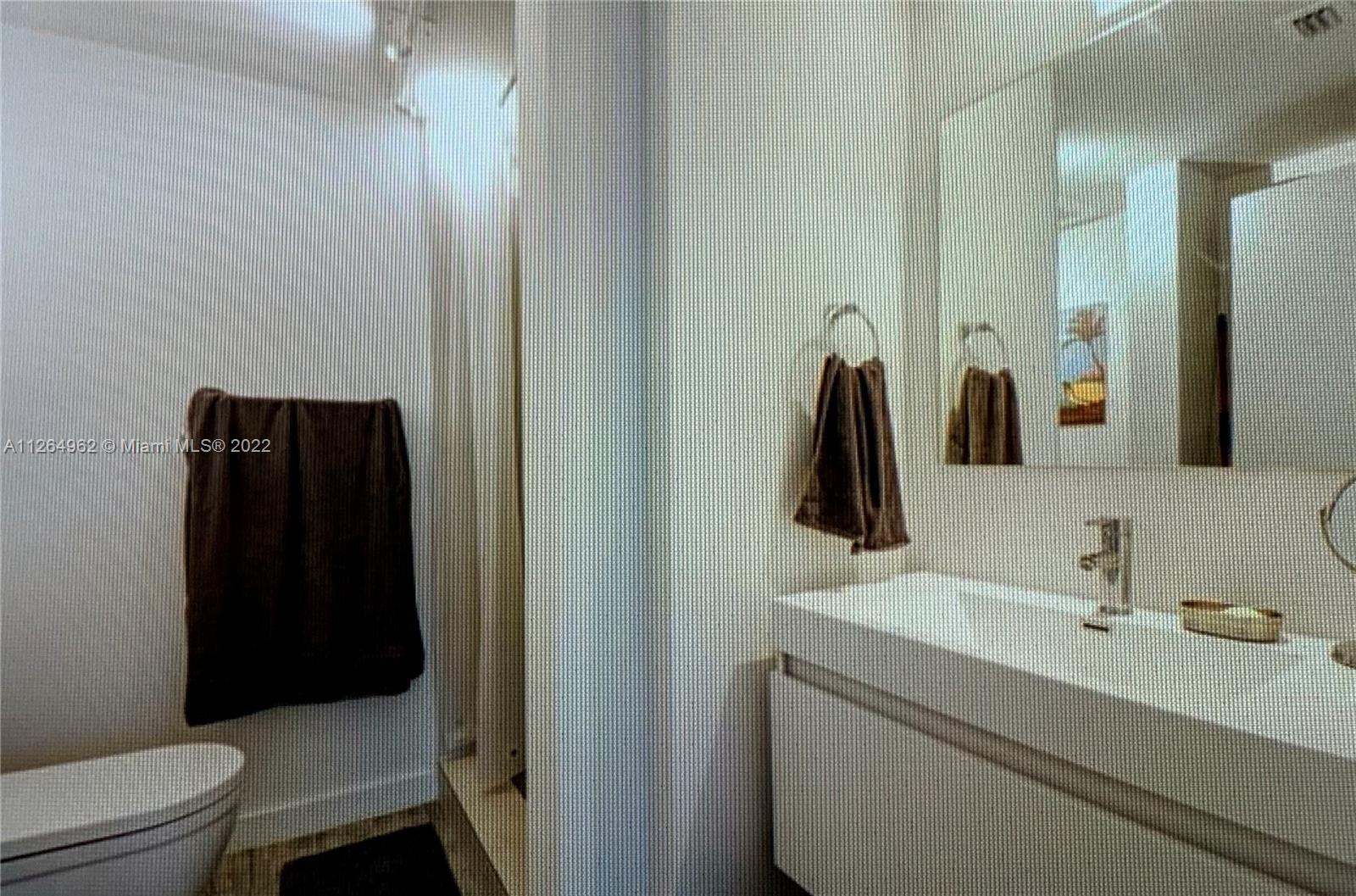 1035 EUCLID CONDO - Residential Lease