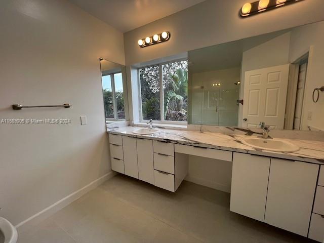 LAKES BY THE BAY SEC 8 - Residential Lease