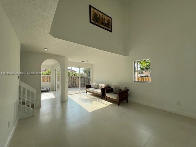 LAKES BY THE BAY SEC 8 - Residential Lease