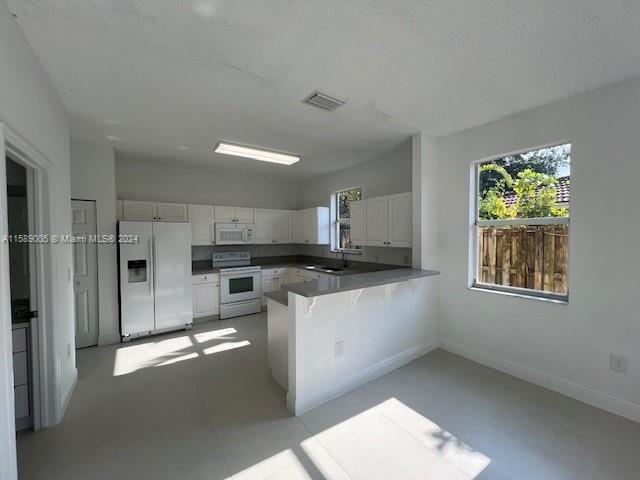 LAKES BY THE BAY SEC 8 - Residential Lease