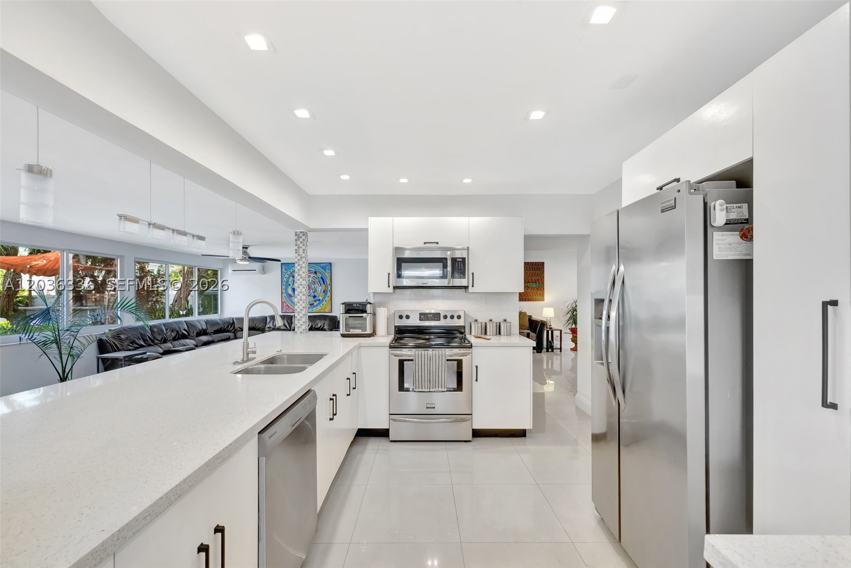 IMPERIAL POINT 3RD SEC - Residential