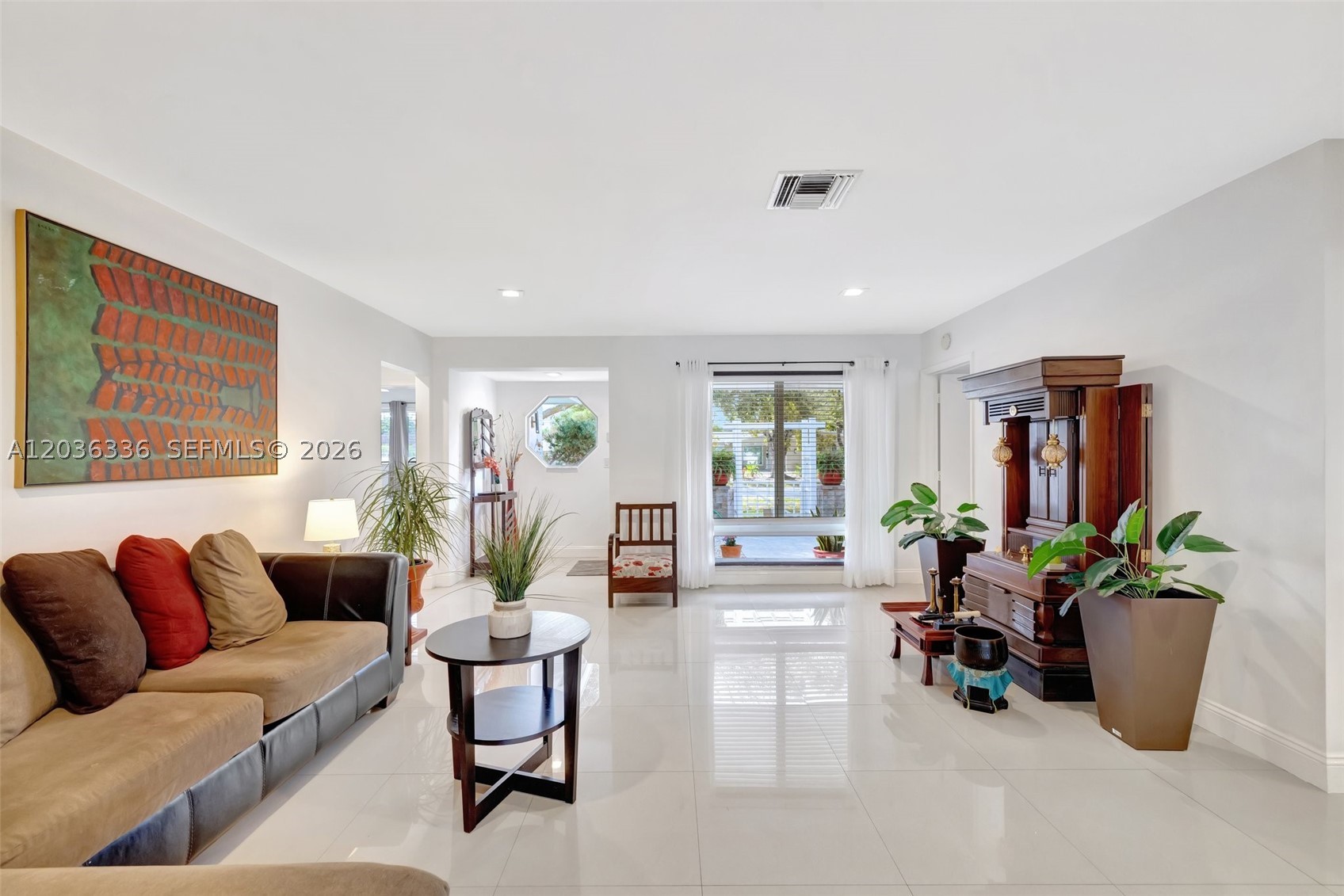 IMPERIAL POINT 3RD SEC - Residential