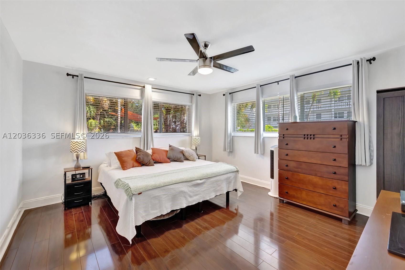 IMPERIAL POINT 3RD SEC - Residential