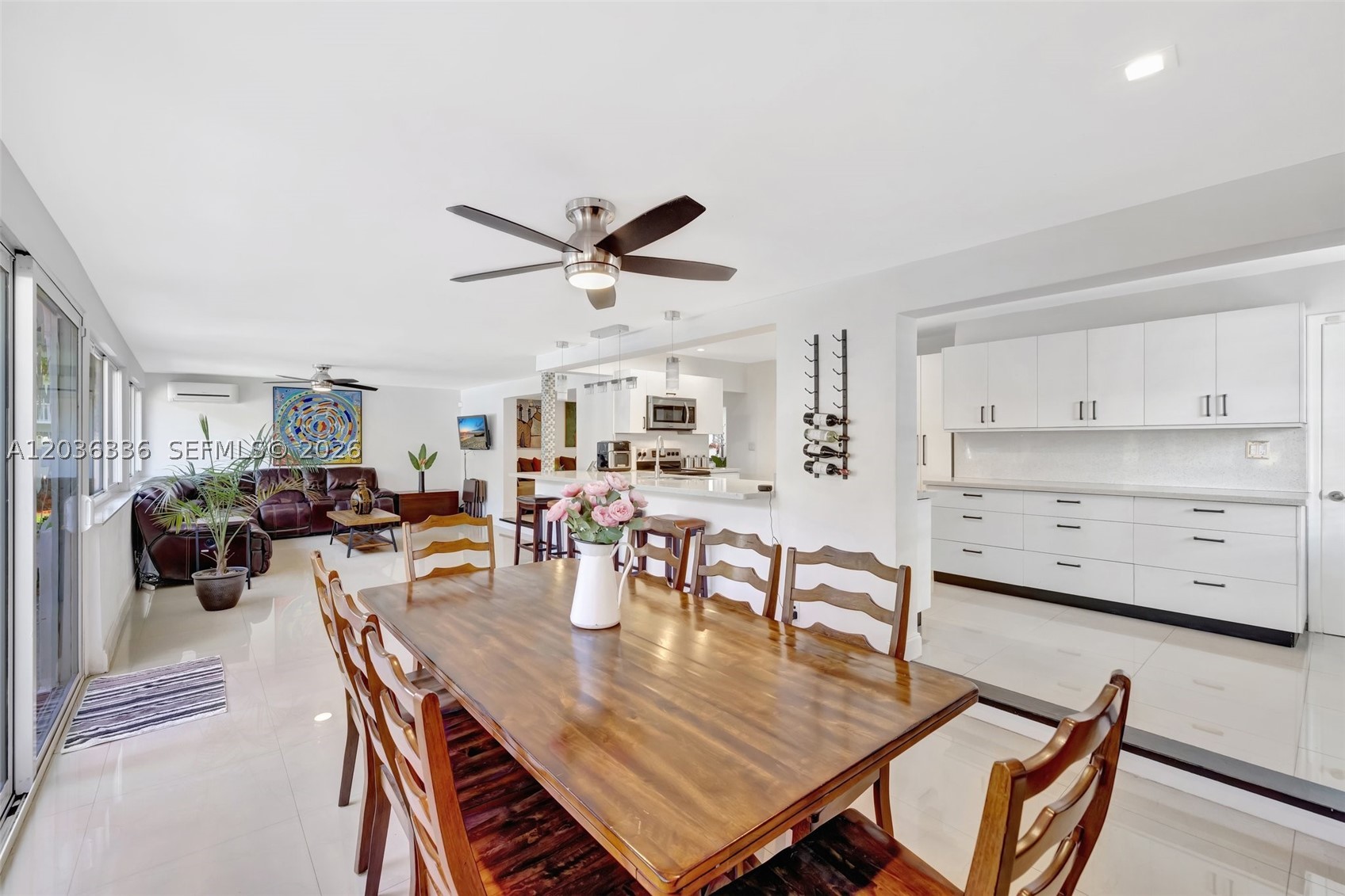 IMPERIAL POINT 3RD SEC - Residential