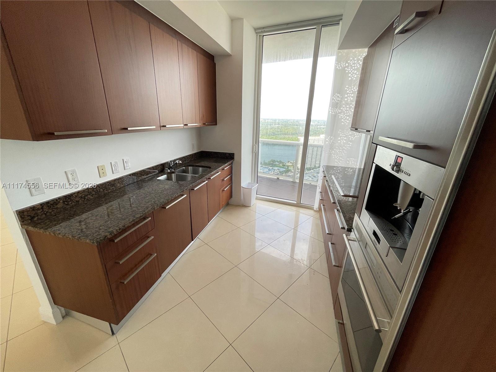 TDR TOWER II CONDO - Residential