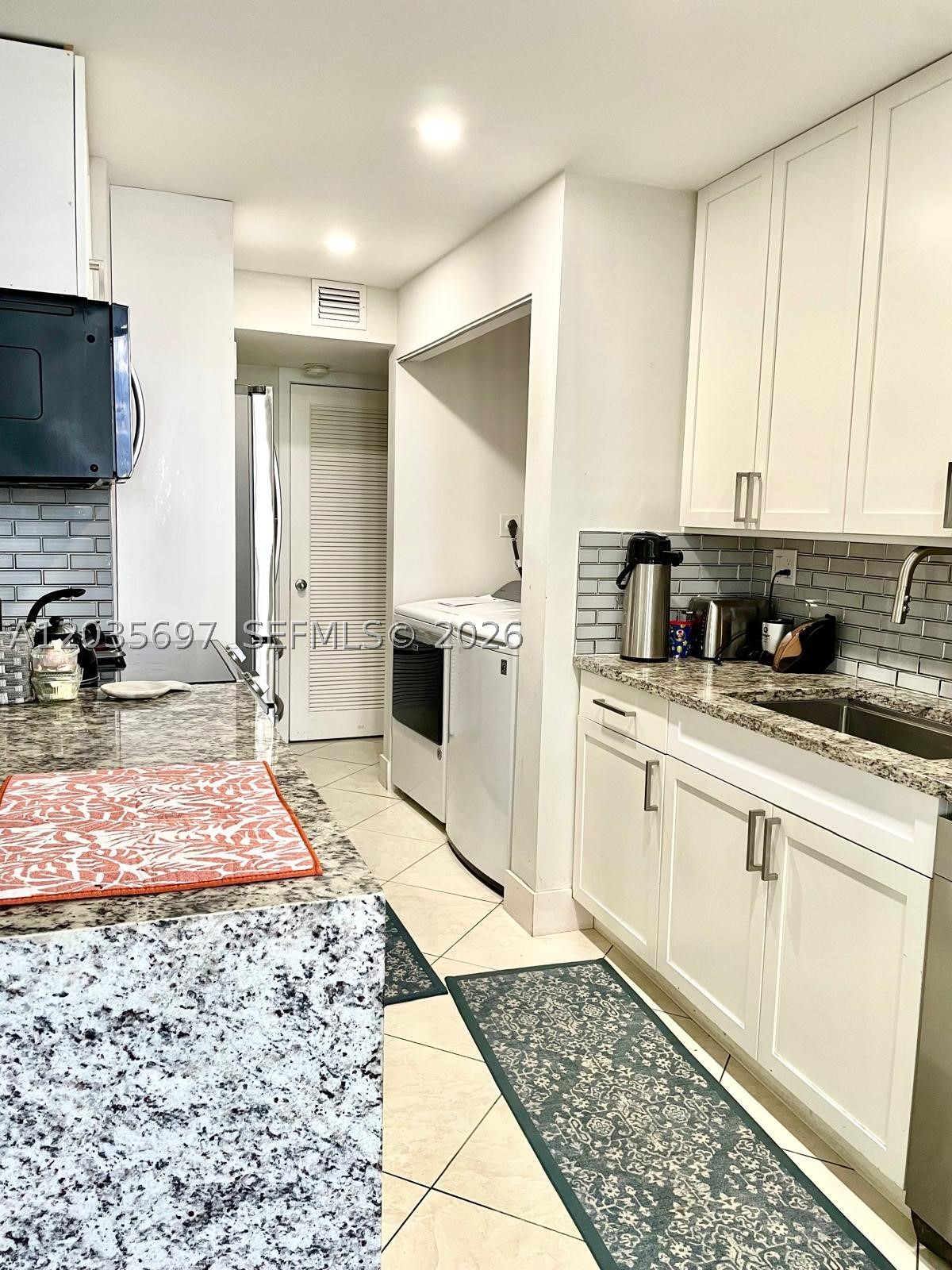 BLUE LAKE APTS CONDO - Residential Lease