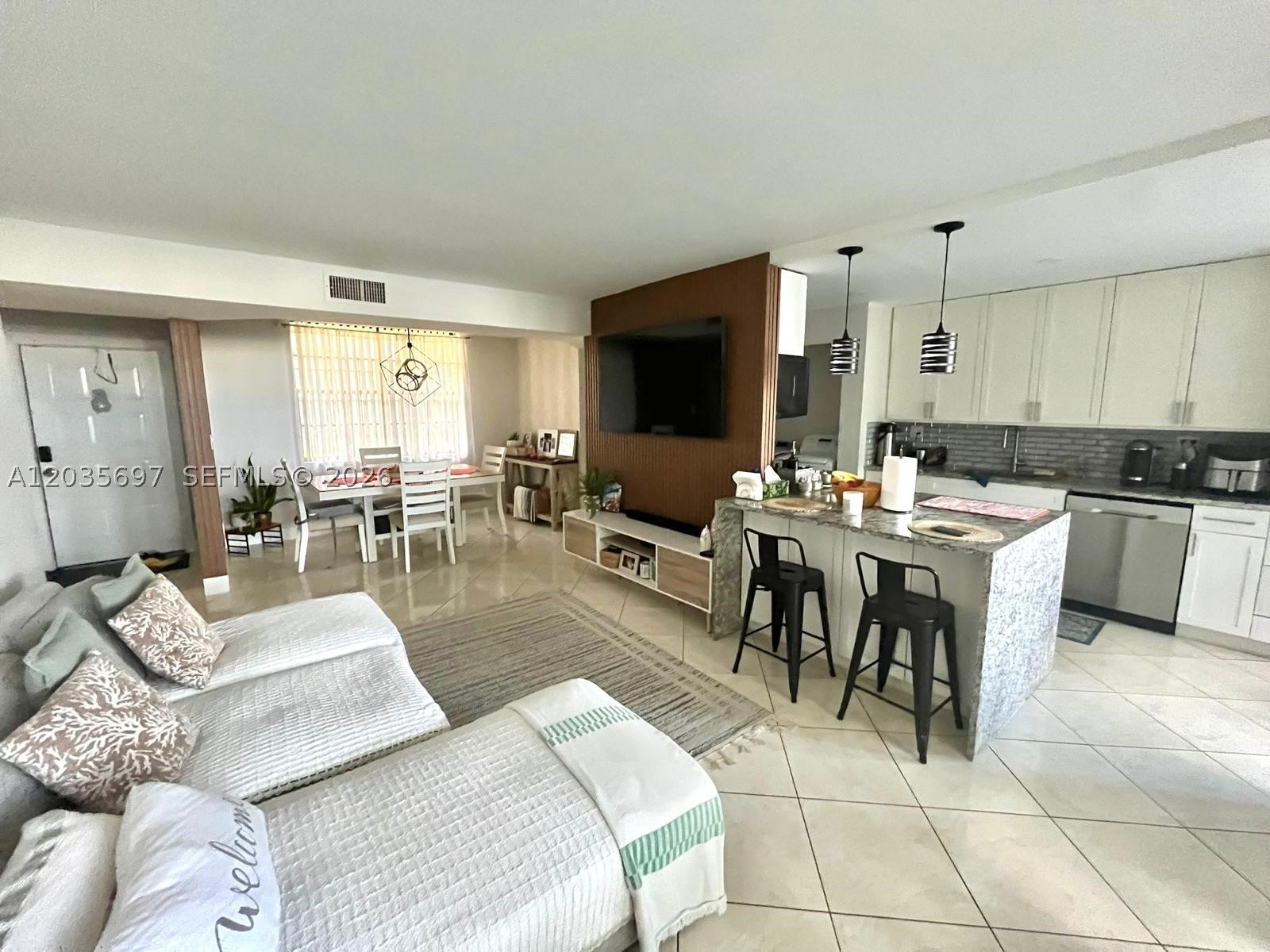 BLUE LAKE APTS CONDO - Residential Lease