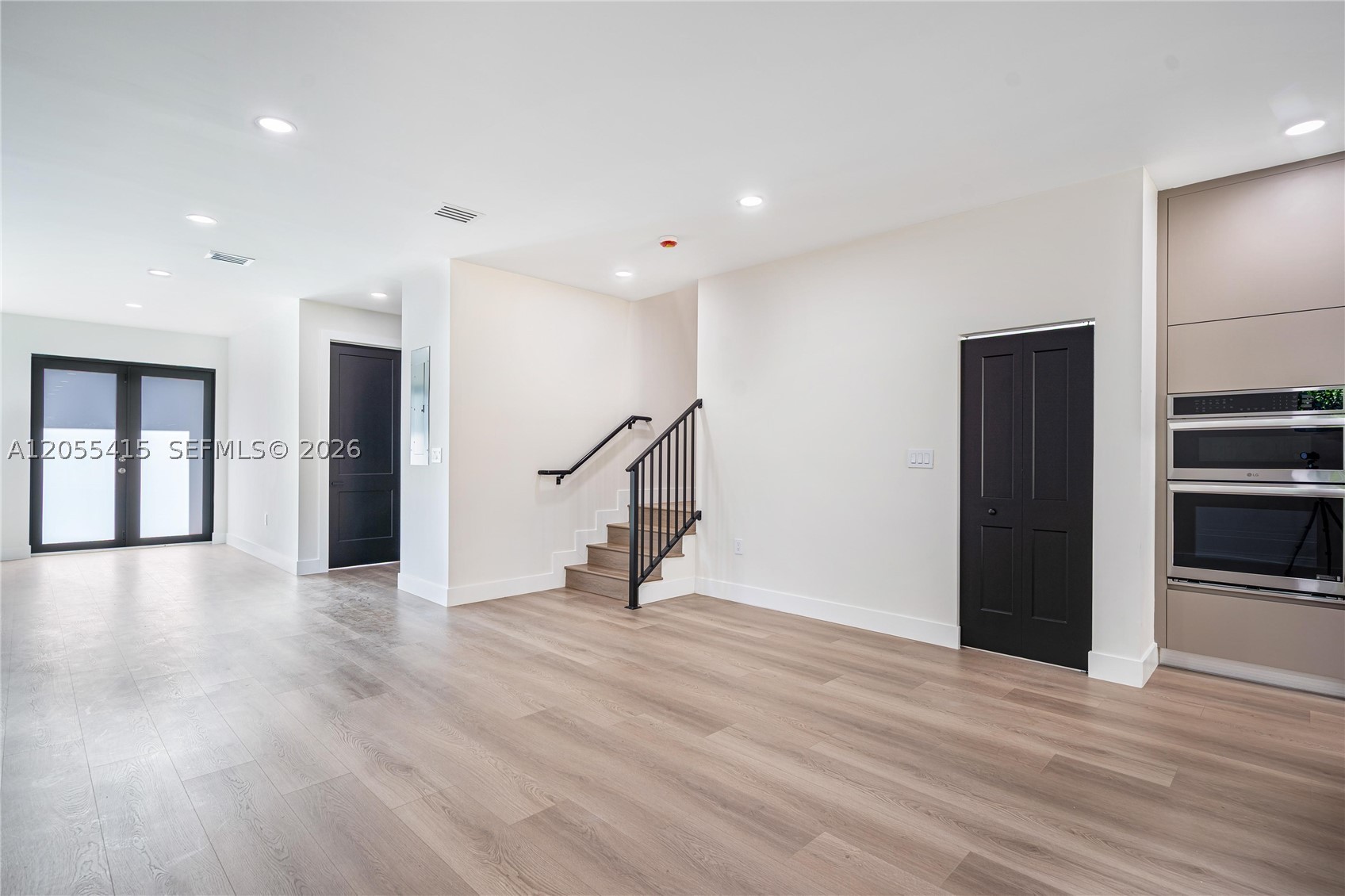 281 Prime Condo - Residential