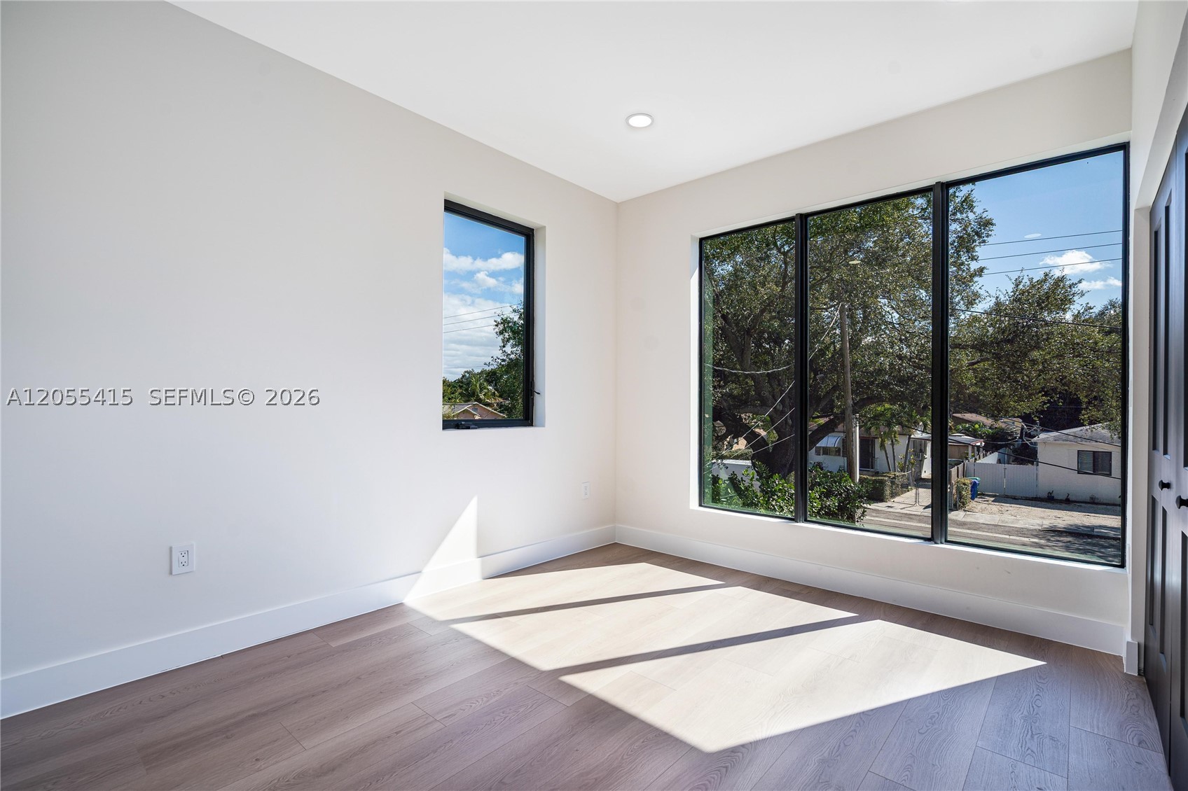 281 Prime Condo - Residential