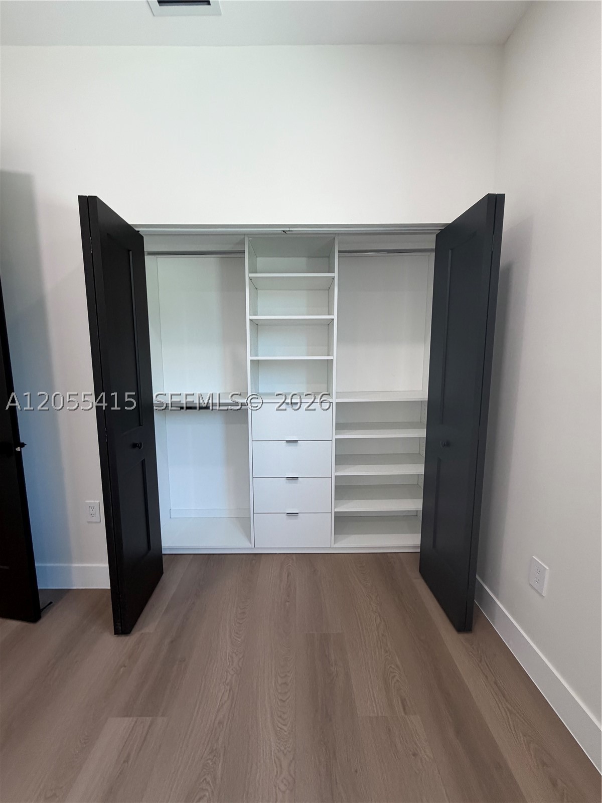 281 Prime Condo - Residential