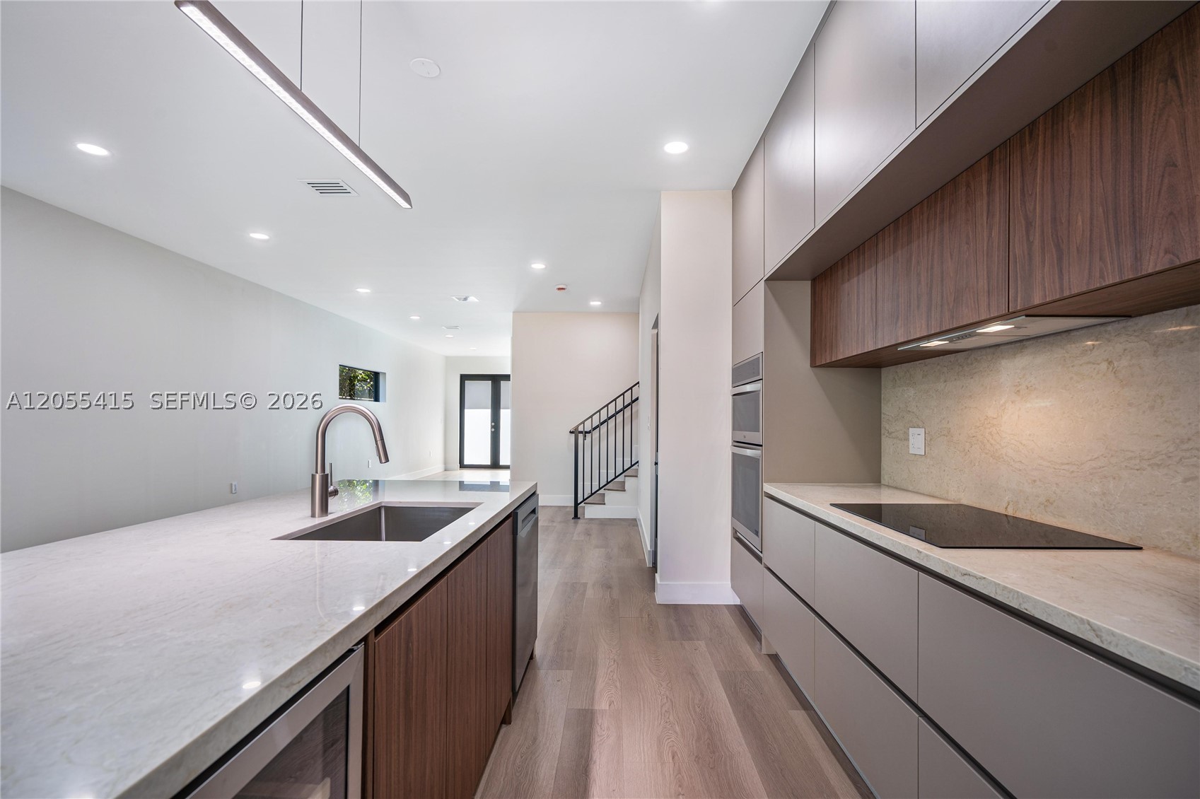 281 Prime Condo - Residential