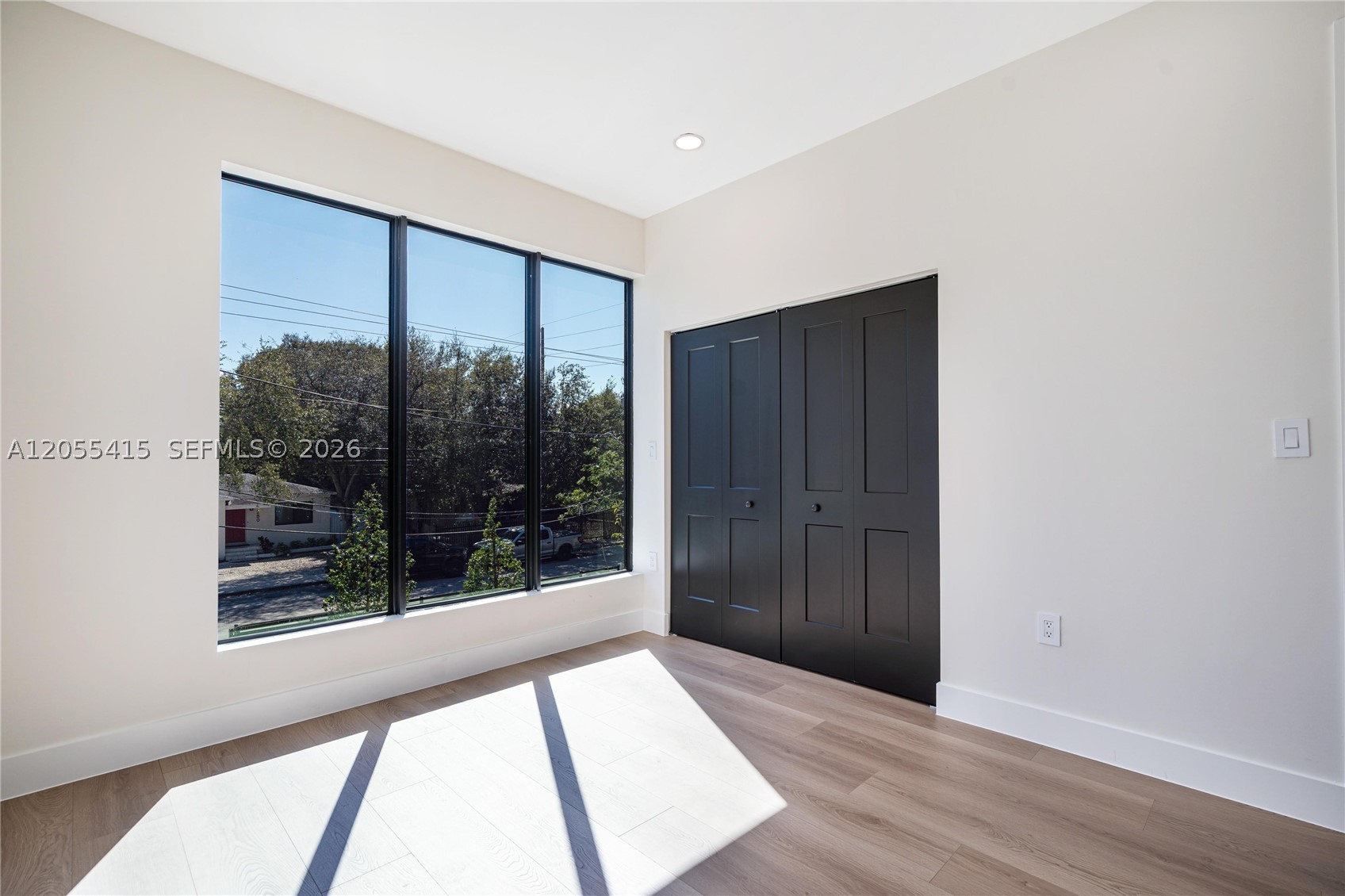 281 Prime Condo - Residential