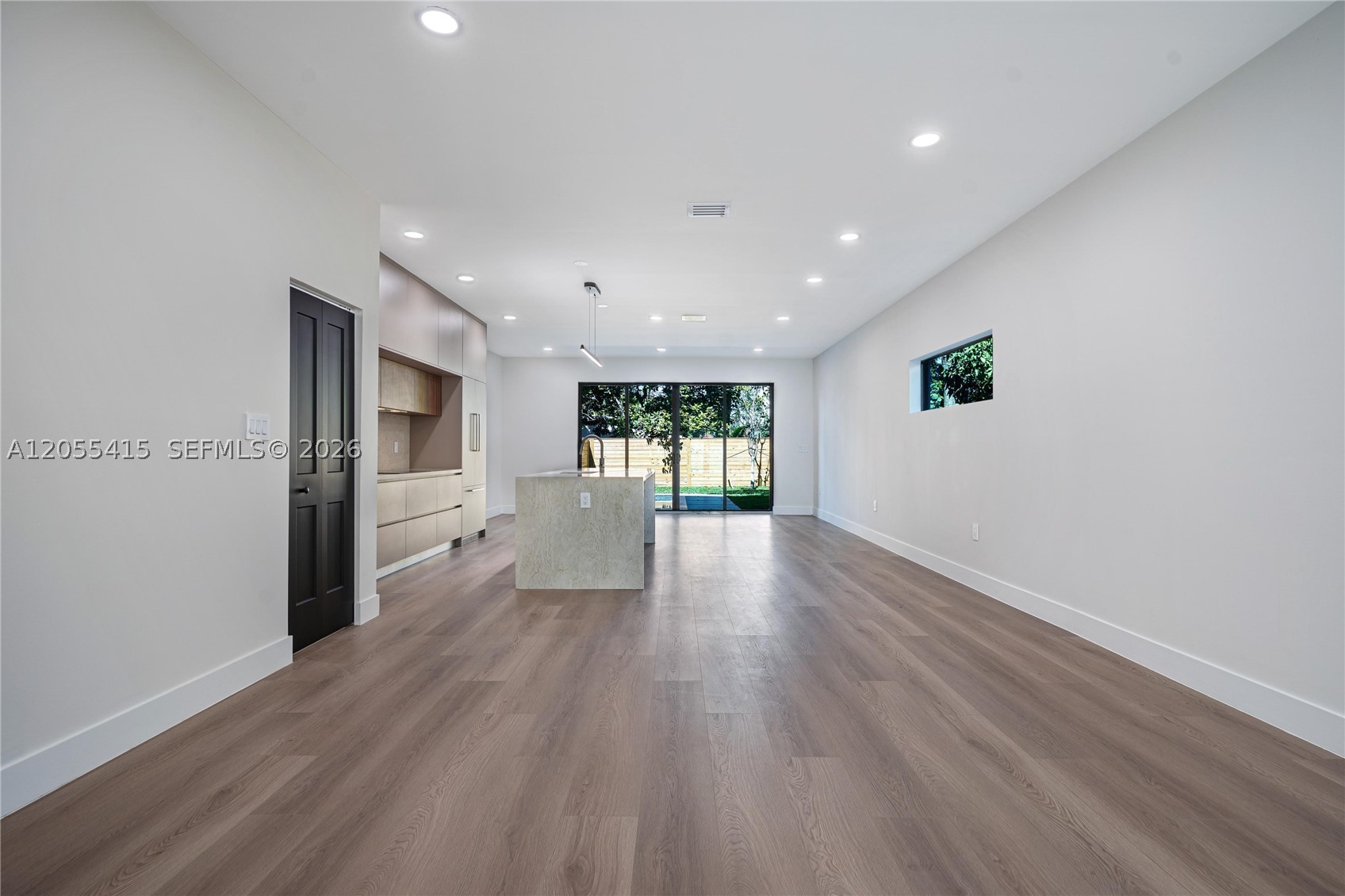 281 Prime Condo - Residential