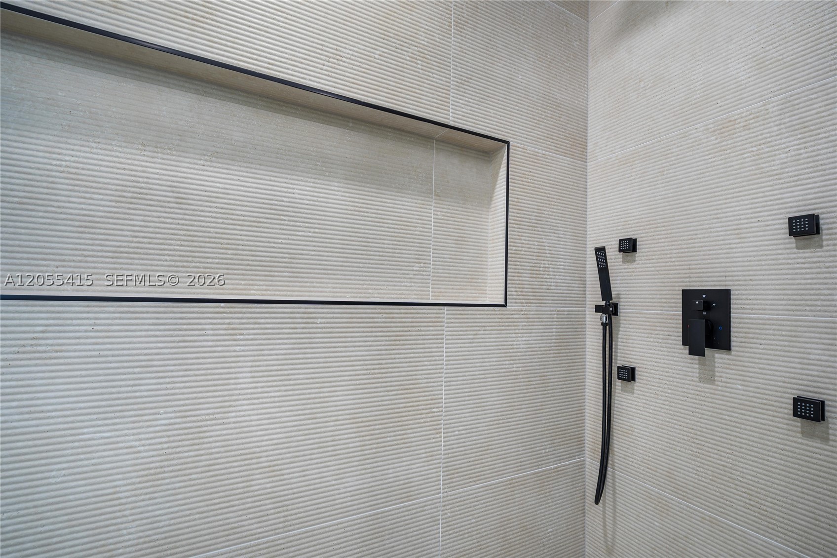 281 Prime Condo - Residential
