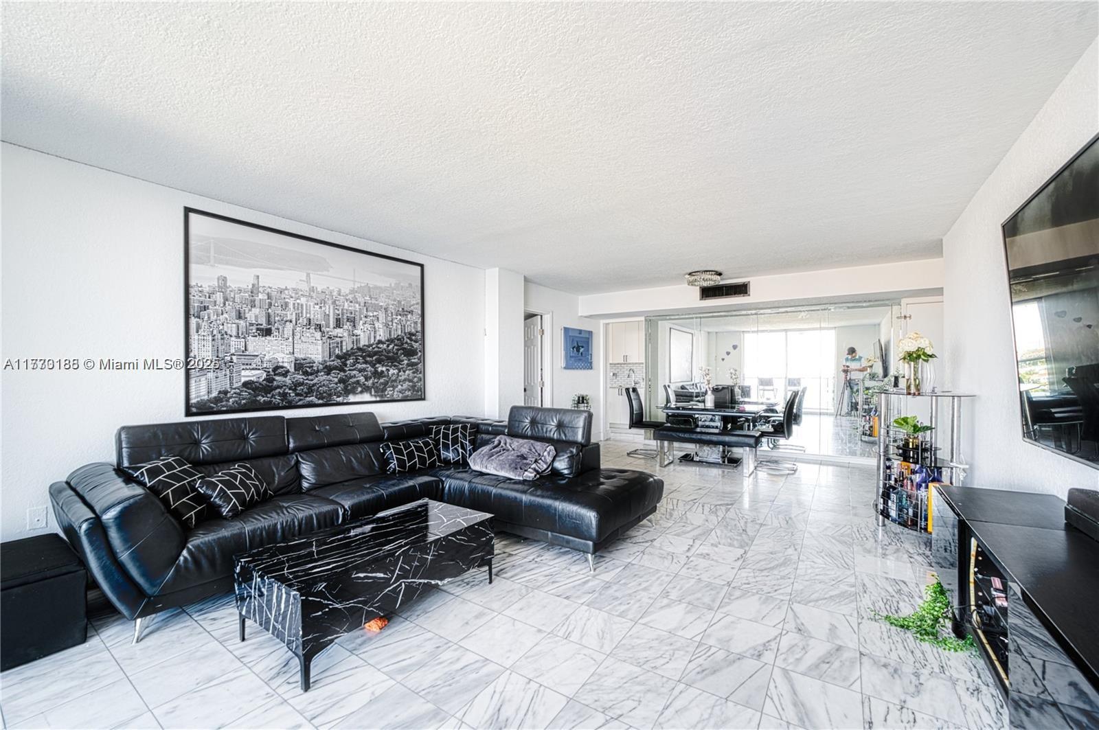 STRATFORD HOUSE CONDO - Residential Lease