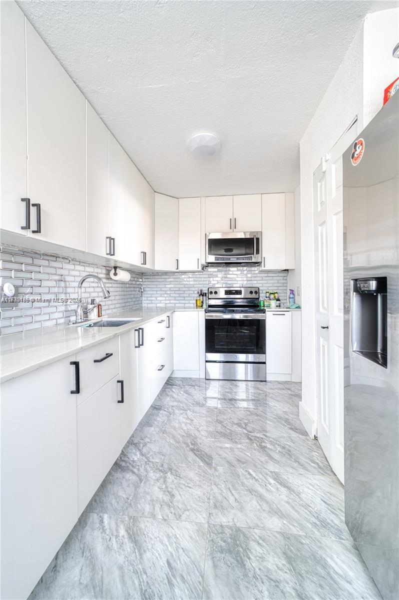 STRATFORD HOUSE CONDO - Residential Lease