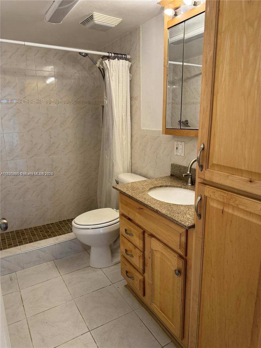 KINGS CREEK SO CONDO - Residential Lease