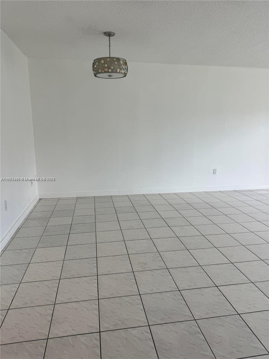 KINGS CREEK SO CONDO - Residential Lease