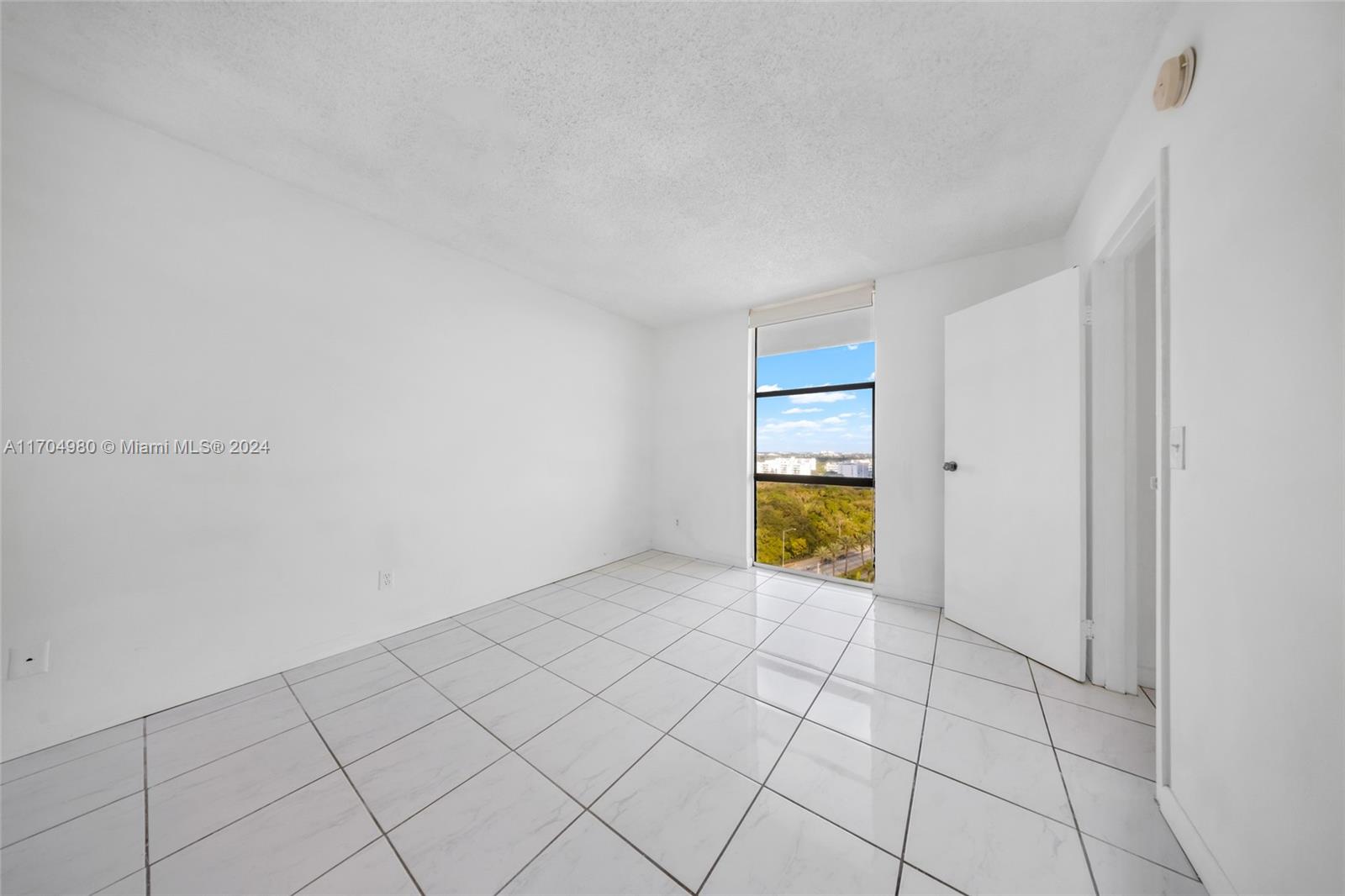 SAILBOAT CAY CONDO - Residential Lease