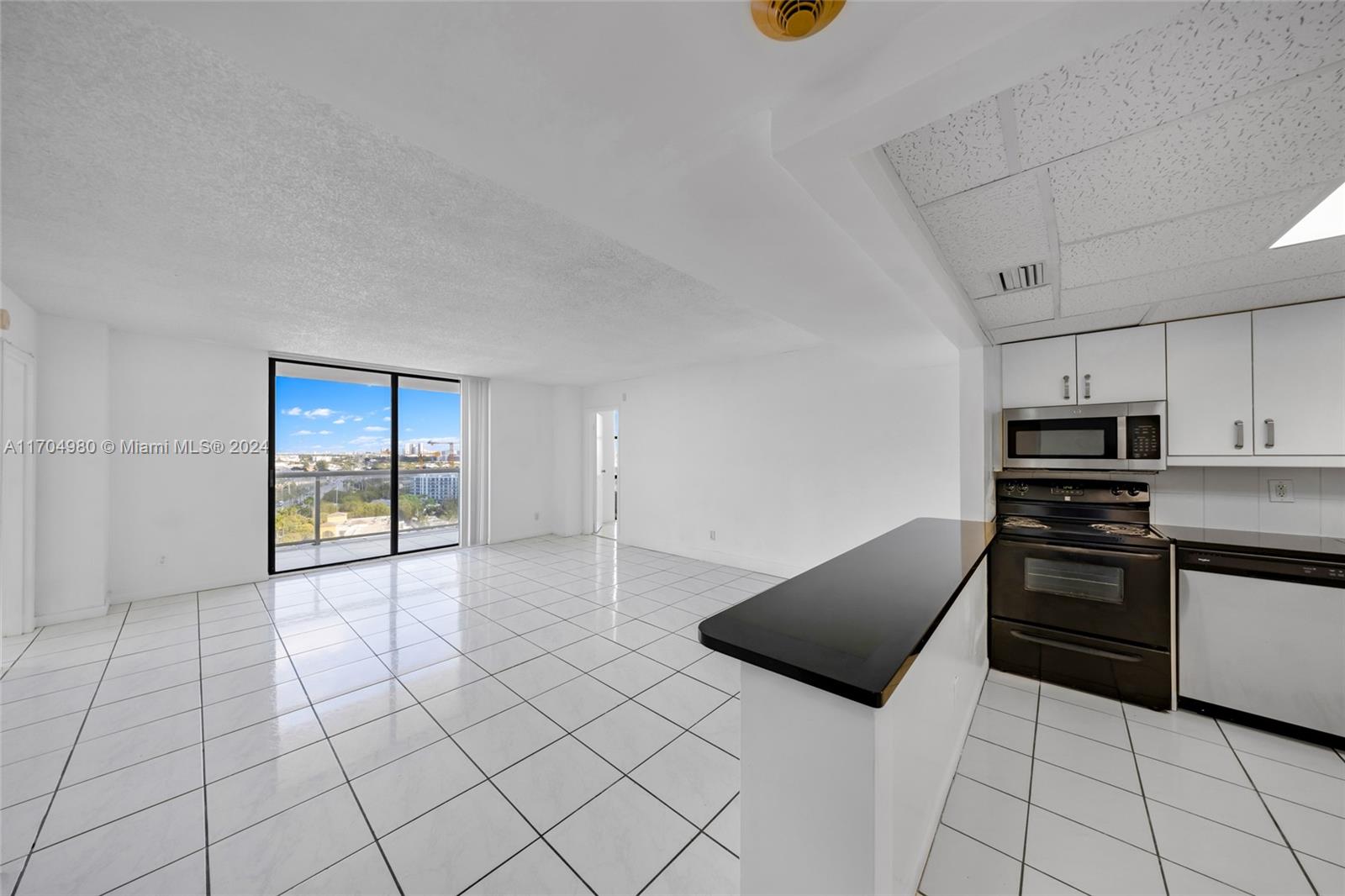 SAILBOAT CAY CONDO - Residential Lease
