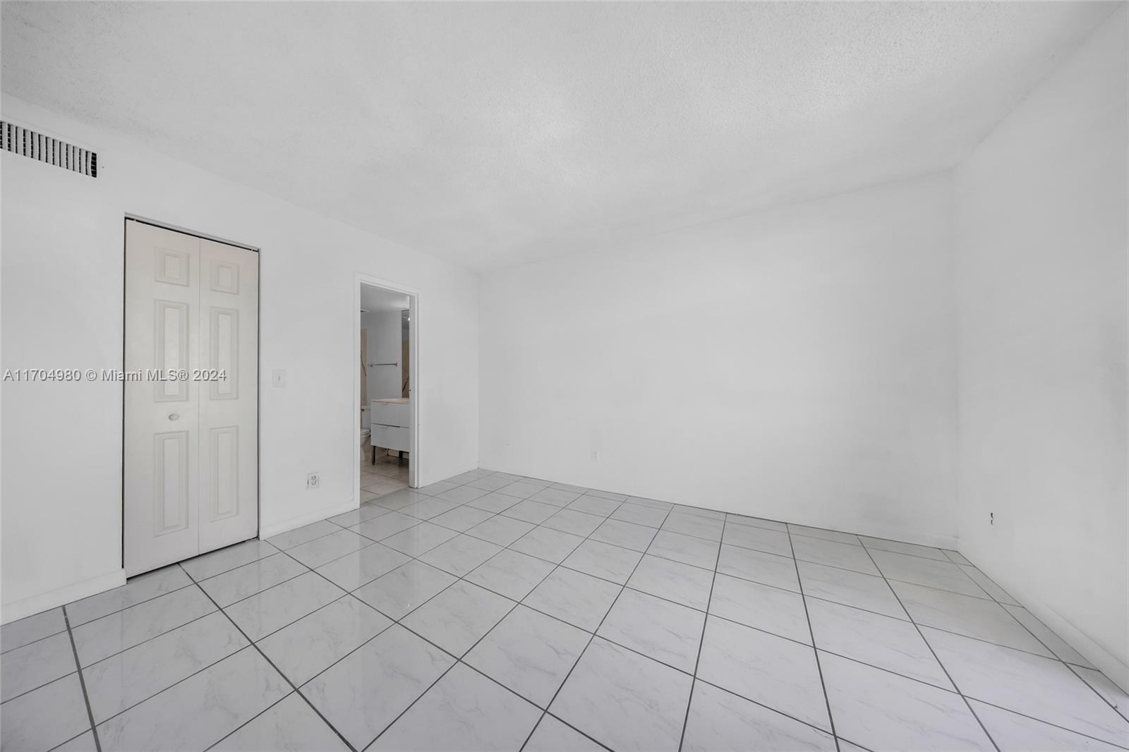 SAILBOAT CAY CONDO - Residential Lease