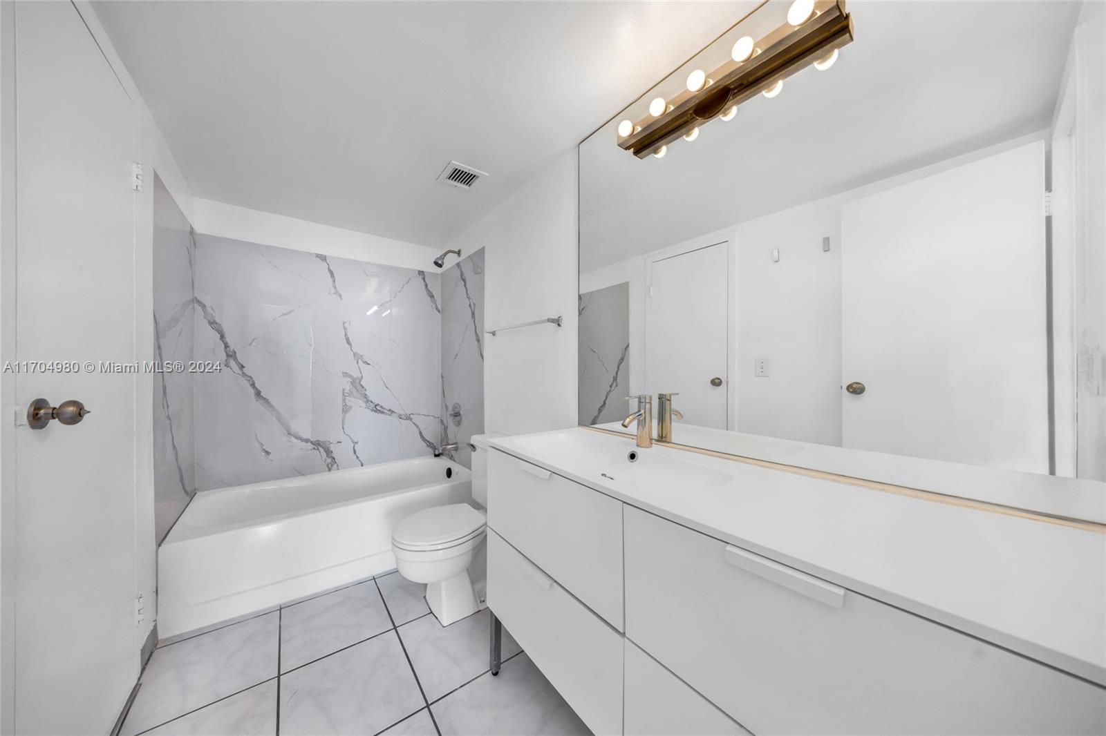 SAILBOAT CAY CONDO - Residential Lease