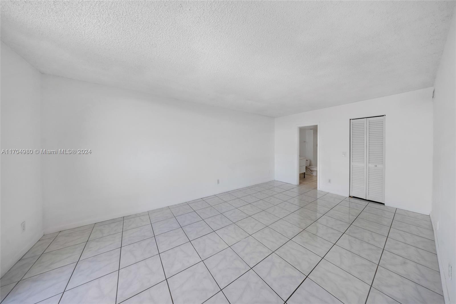 SAILBOAT CAY CONDO - Residential Lease