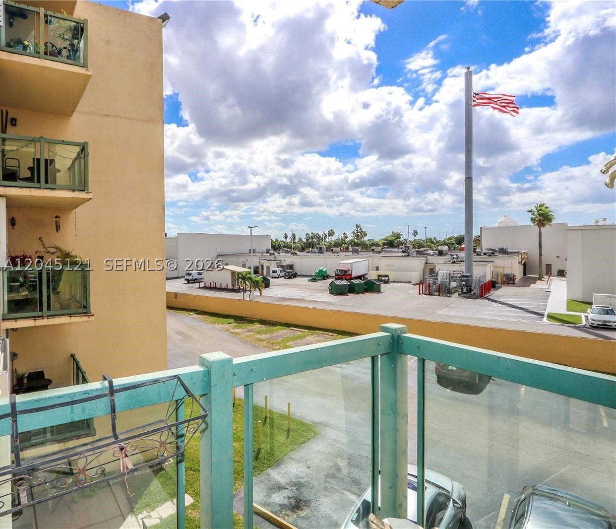 INTERNATIONAL TOWERS COND - Residential Lease